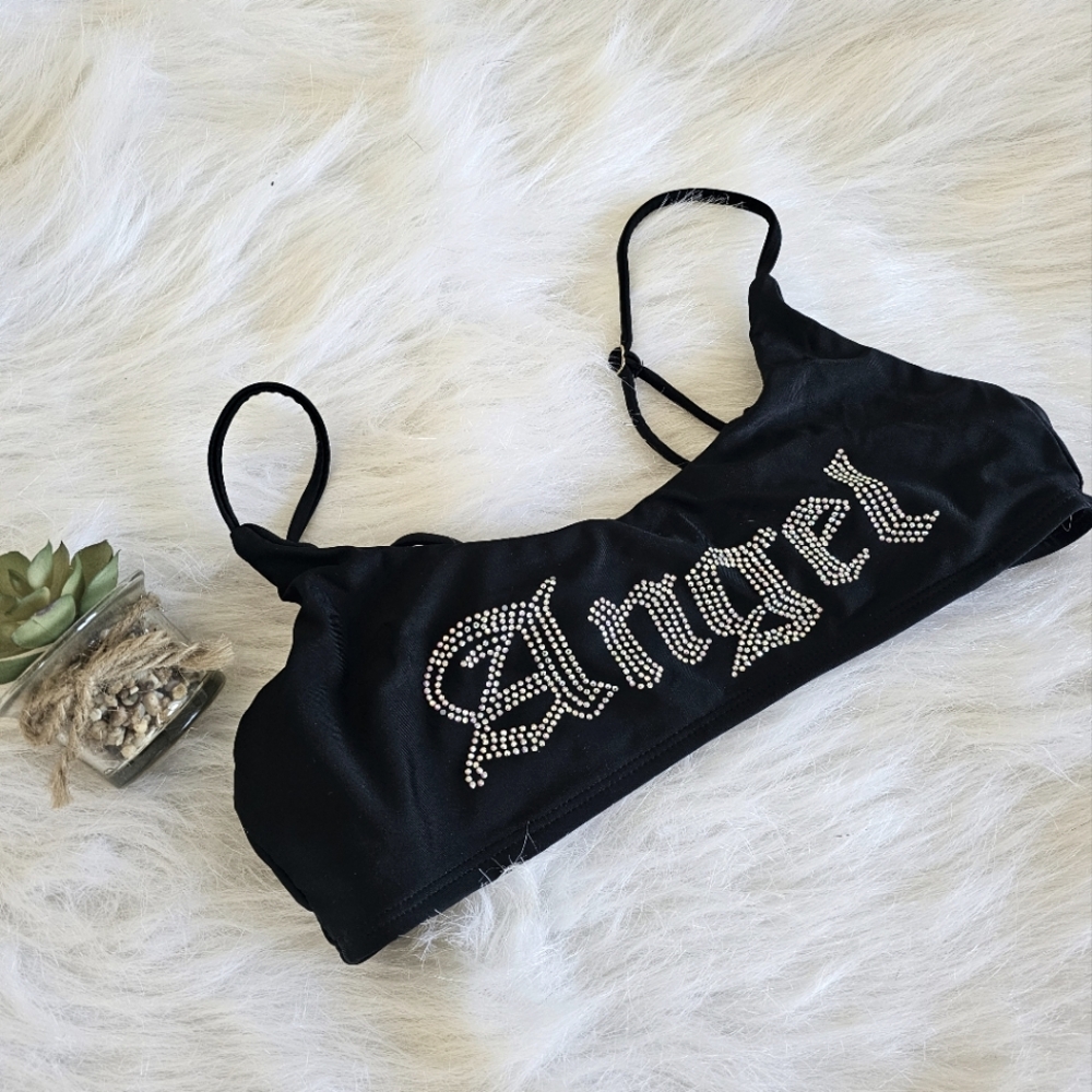 Bikini top.